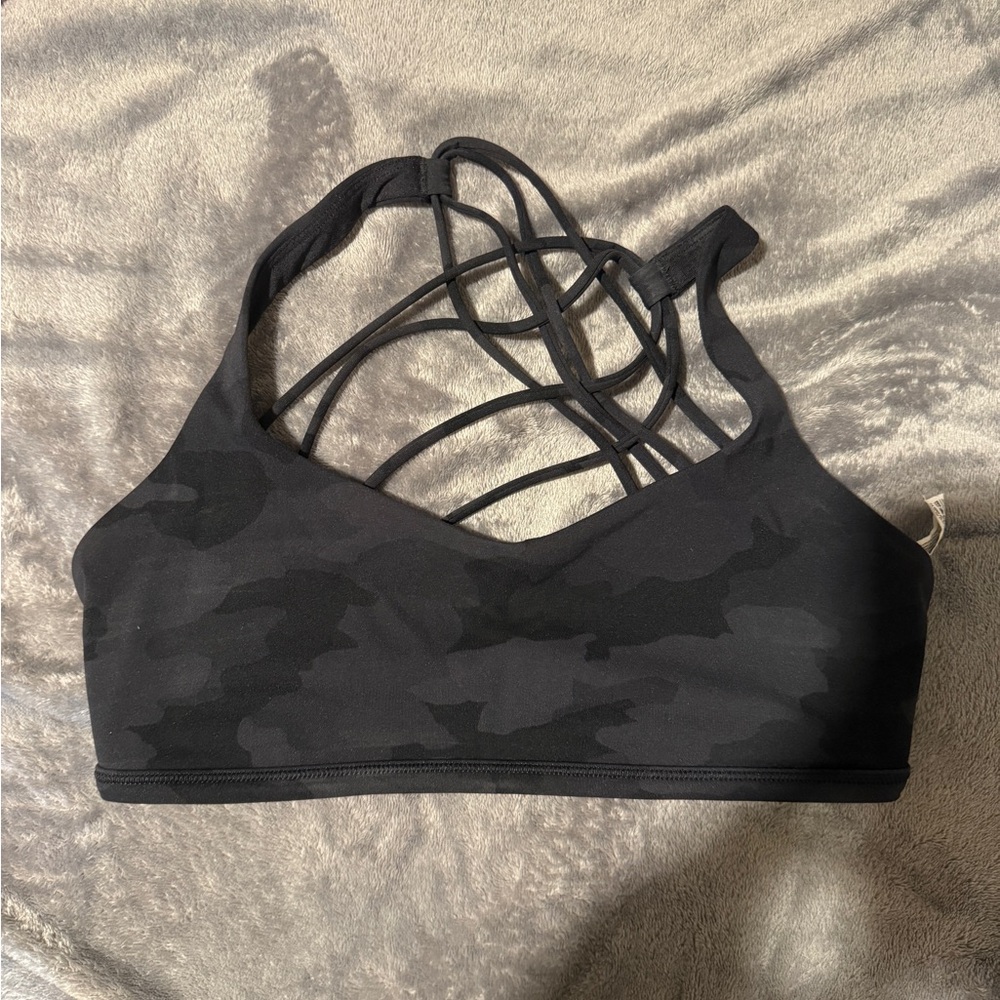 Lululemon sports bra